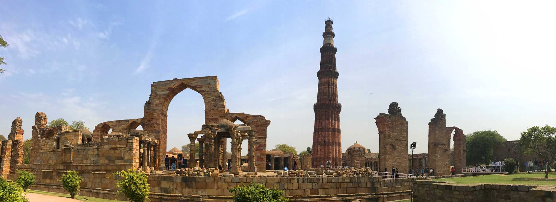 Qutub Minar (DELHI)